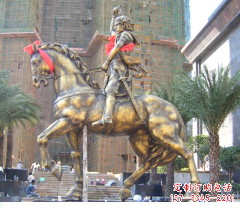 河南广场西方骑马战士纪念铜雕