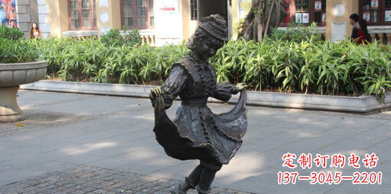 河南中领雕塑推出的爱舞的小少女铜雕,以少女跳…
