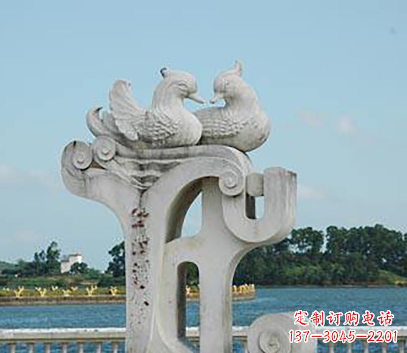 河南海边石雕鸳鸯景观是由中领雕塑提供的一种非…