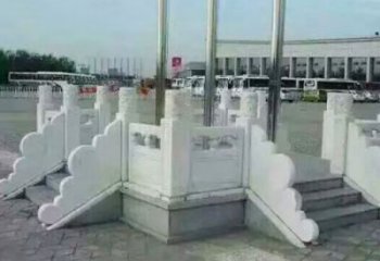 河南中领雕塑提供绚丽升旗台石雕，一种标志性的…