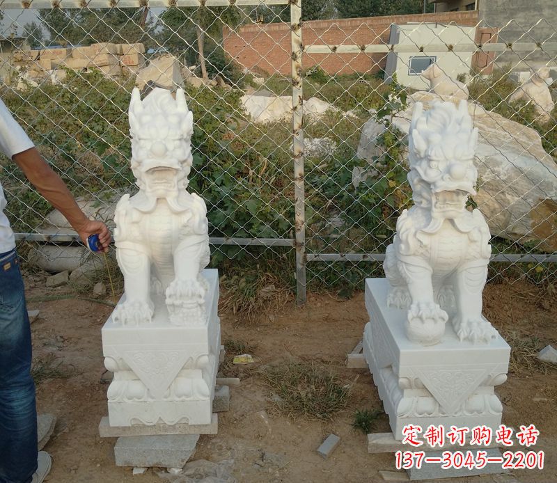 河南汉白玉踩球麒麟门口镇宅招财石雕