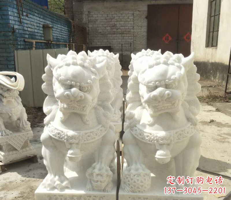 河南汉白玉踩绣球狮子石雕_1