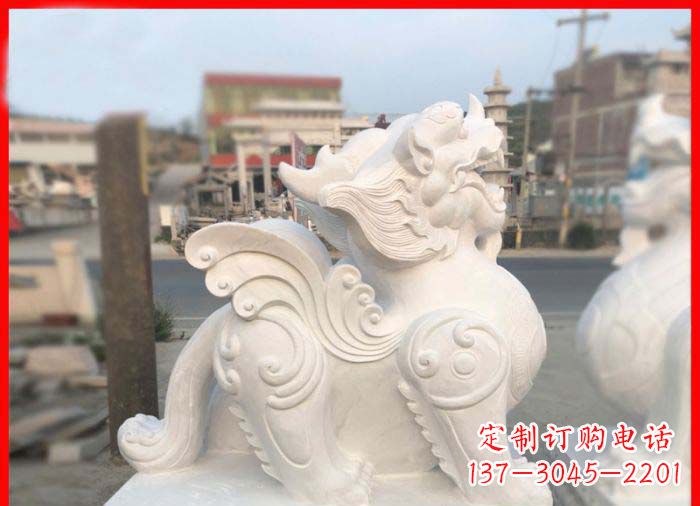 河南中领雕塑:精美汉白玉貔貅门口招财石雕