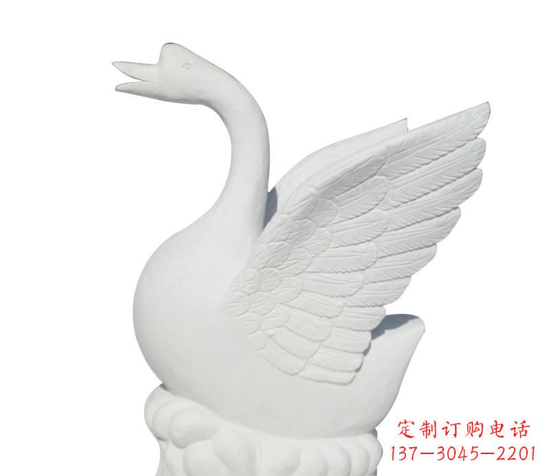 河南汉白玉雕刻的精美天鹅雕塑