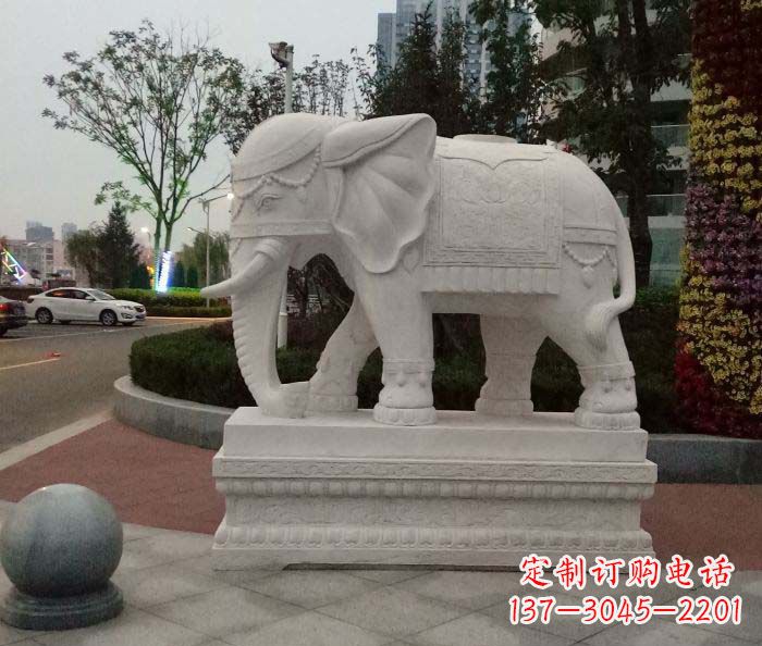 河南高贵优雅的汉白玉大象雕塑