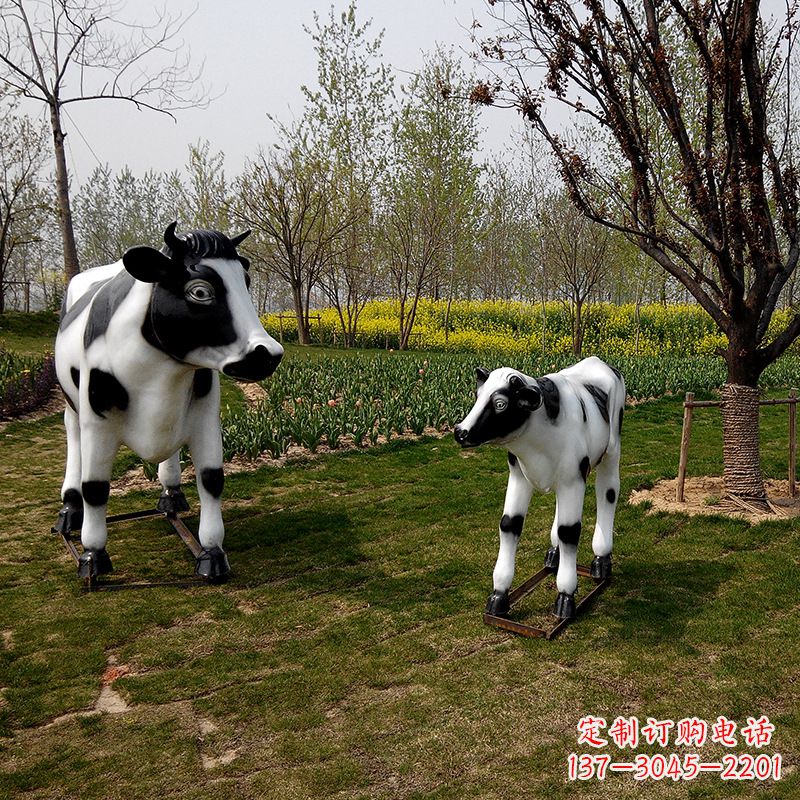 河南动态奶牛雕塑精细手工制作