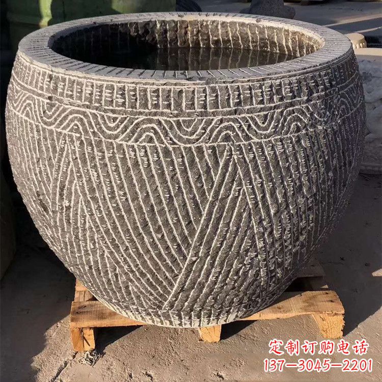 河南精美鱼缸雕塑,装点你的花园