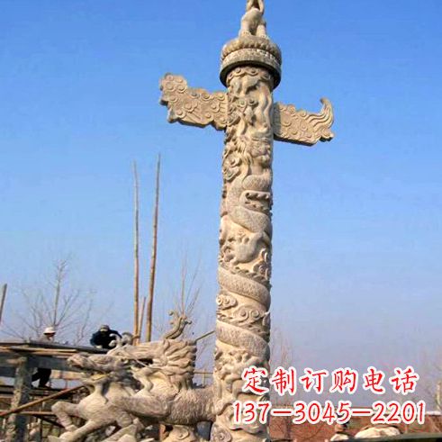 河南象征古老华夏文化的华表柱子雕塑