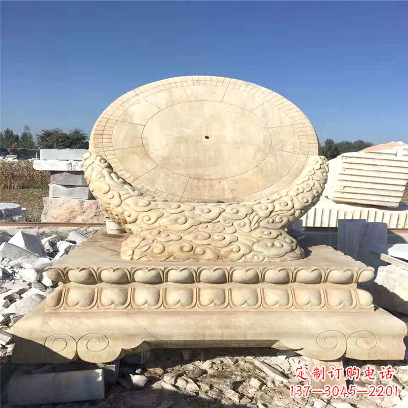 河南优雅而古典的黄锈石日晷雕塑