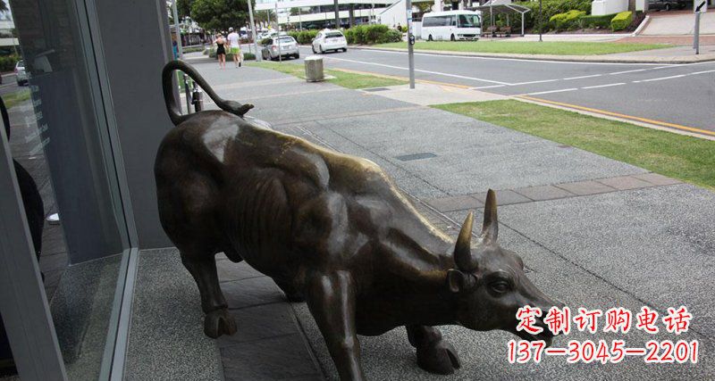河南街边牛动物铜雕