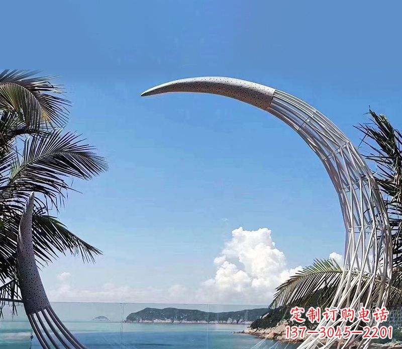 河南无比耀眼的不锈钢月亮雕塑