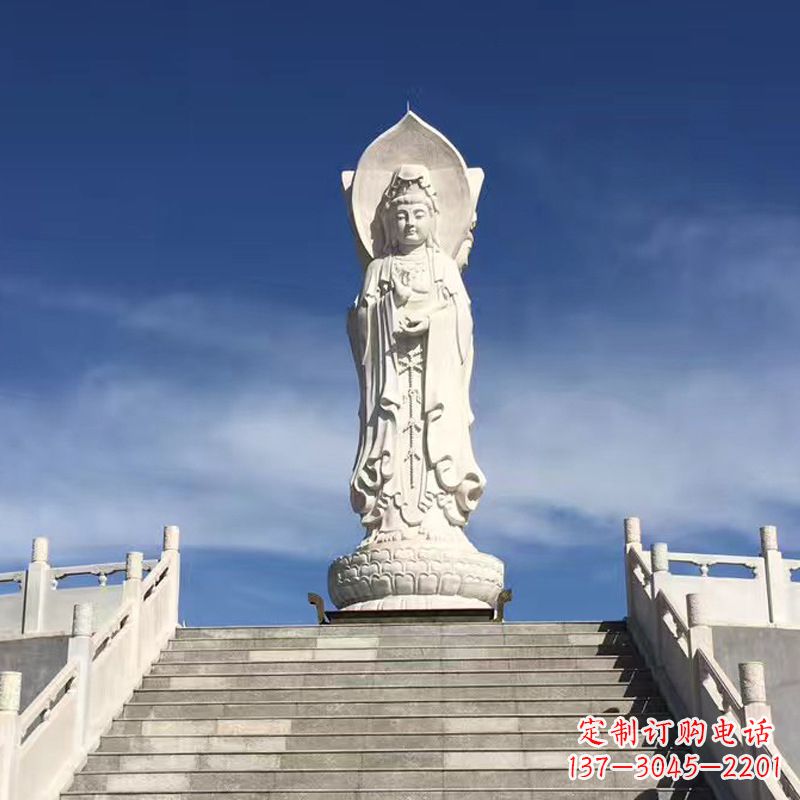 河南景区广场大型三面观音石雕景观雕塑