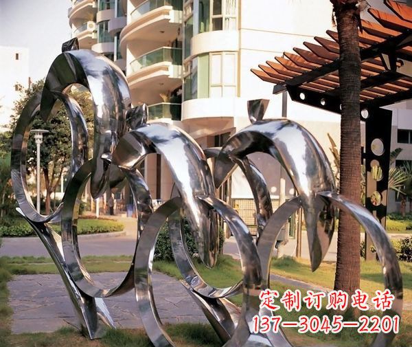 河南脱颖而出的不锈钢骑自行车人物雕塑