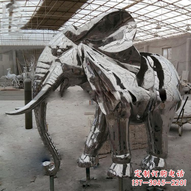 河南中领雕塑推出一款全新的大象雕塑,表面采用…