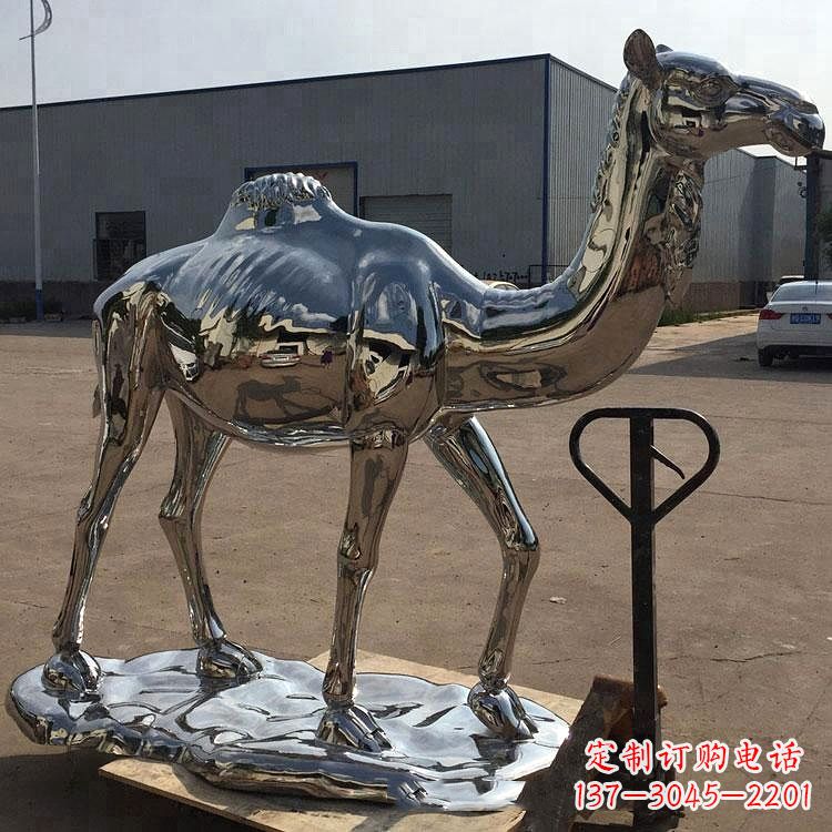 河南镜面不锈钢骆驼雕塑生动又独特