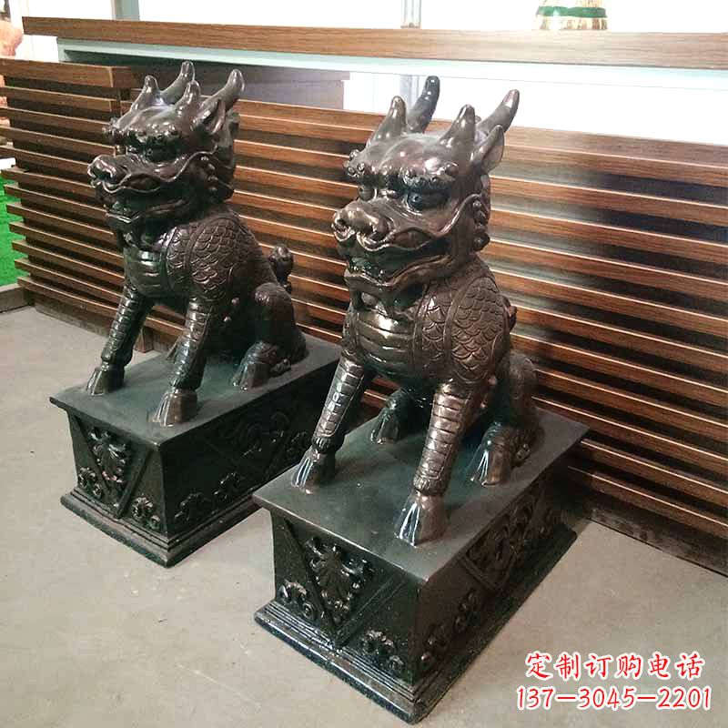 河南饰你家门口的瑞祥麒麟雕塑