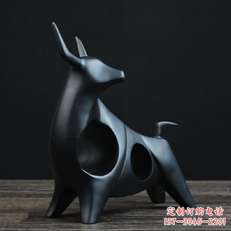 河南可爱抽象牛玻璃钢动物雕塑
