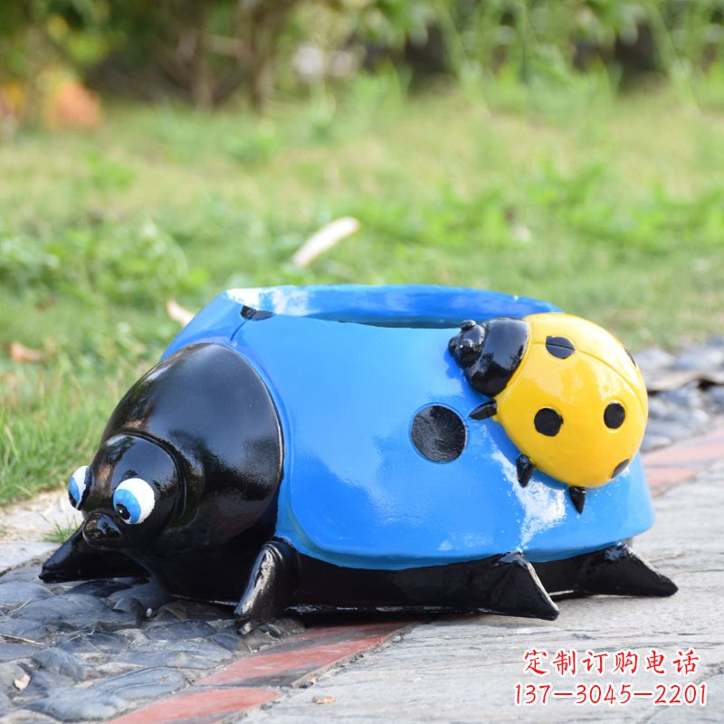 河南蓝色玻璃钢七星瓢虫花盆雕塑