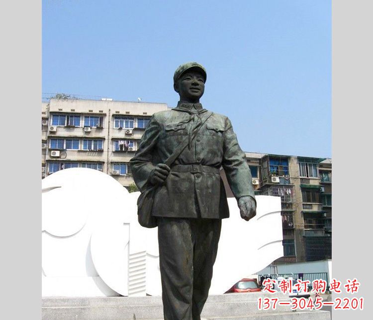 河南定制雷锋雕塑,体现英雄精神
