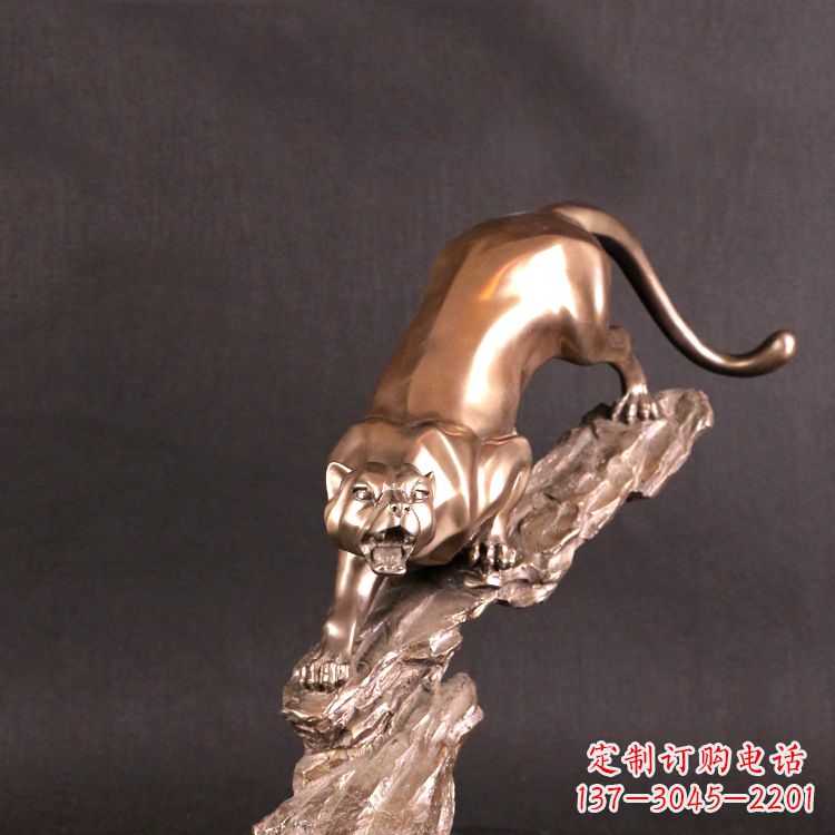 河南猎豹玻璃钢雕塑——高级定制精美雕塑