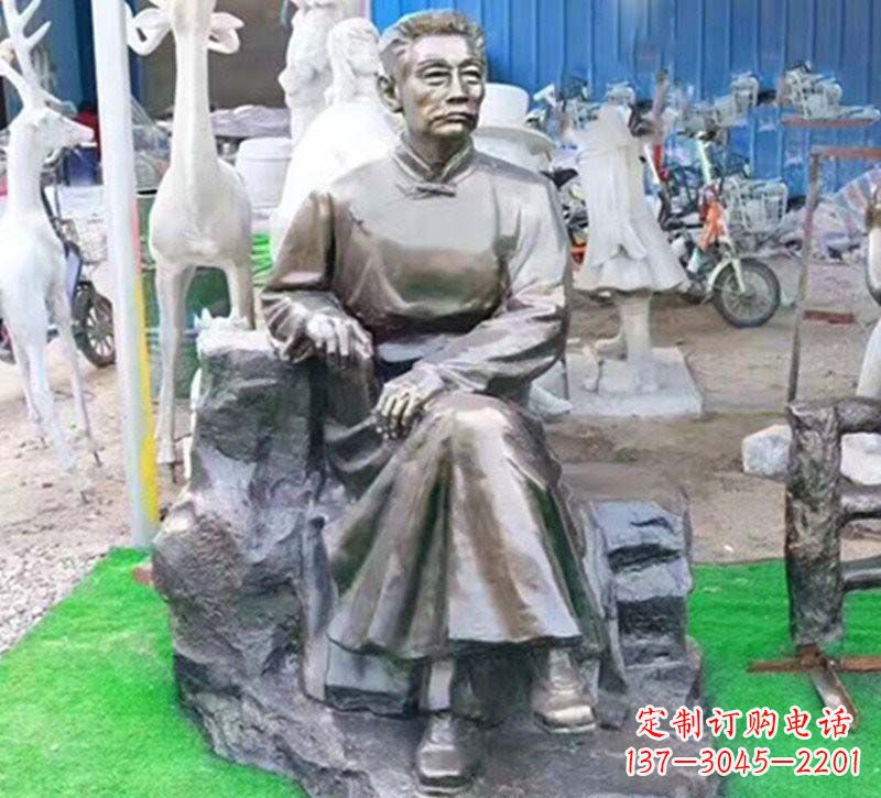 河南鲁迅铜雕塑,铸就永恒传奇