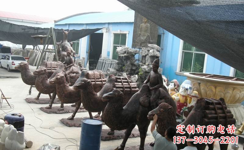 河南骆驼公园动物铜雕魅力无限