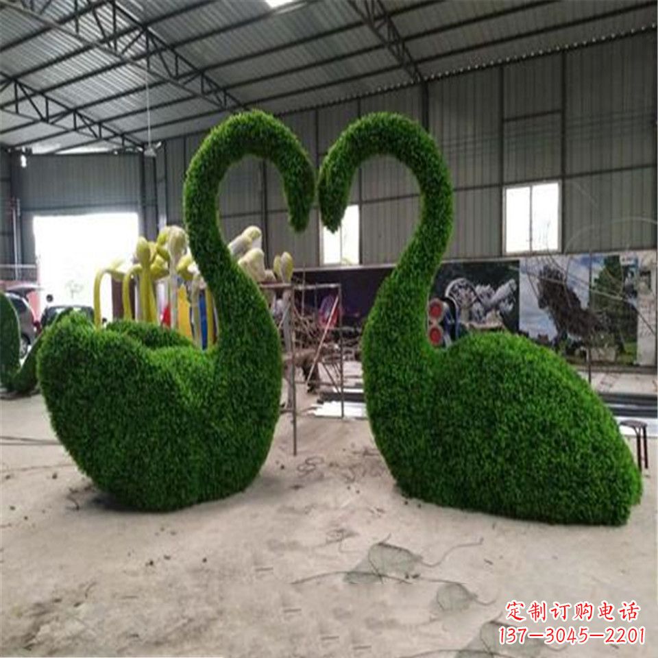 河南绿植抽象天鹅情侣雕塑摆件