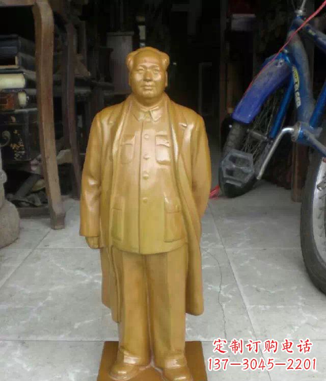 河南毛主席仿铜雕塑:唤醒历史的记忆