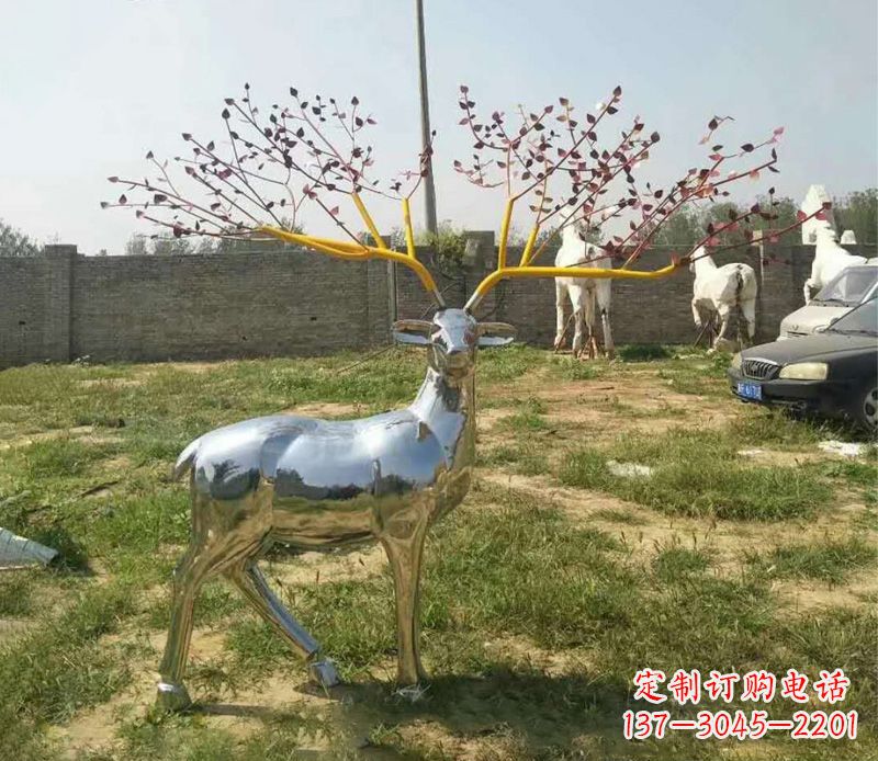 河南梅花鹿镜面不锈钢雕塑