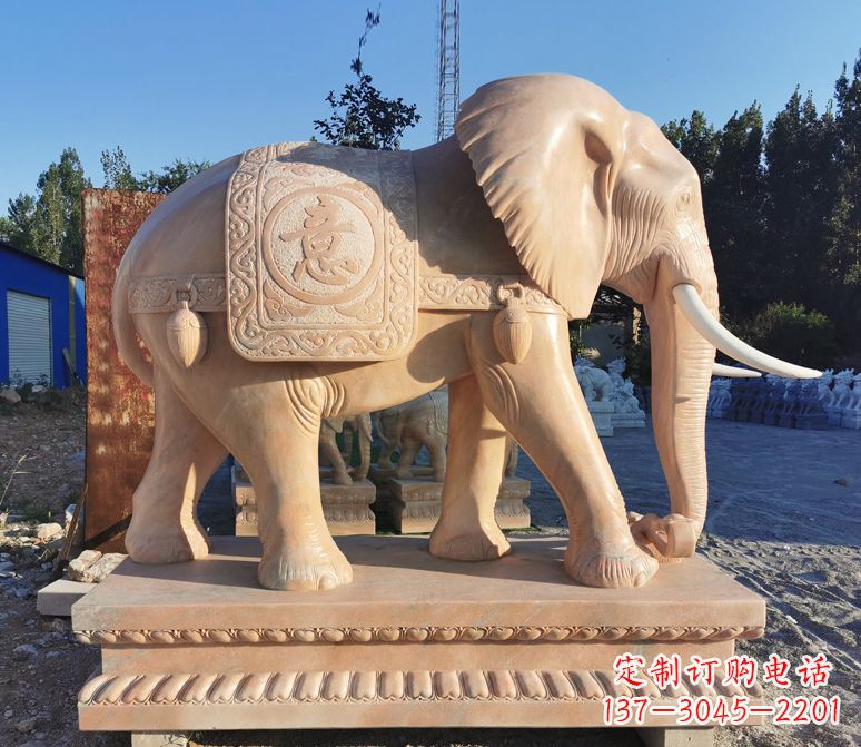 河南南中领雕塑的大象雕塑