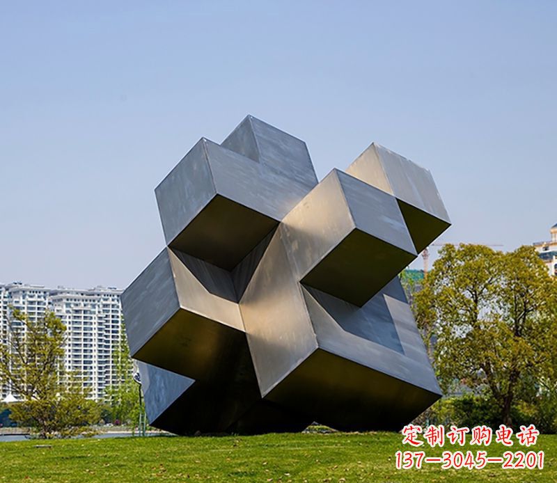 河南童年回忆,用魔方不锈钢雕塑激发梦想