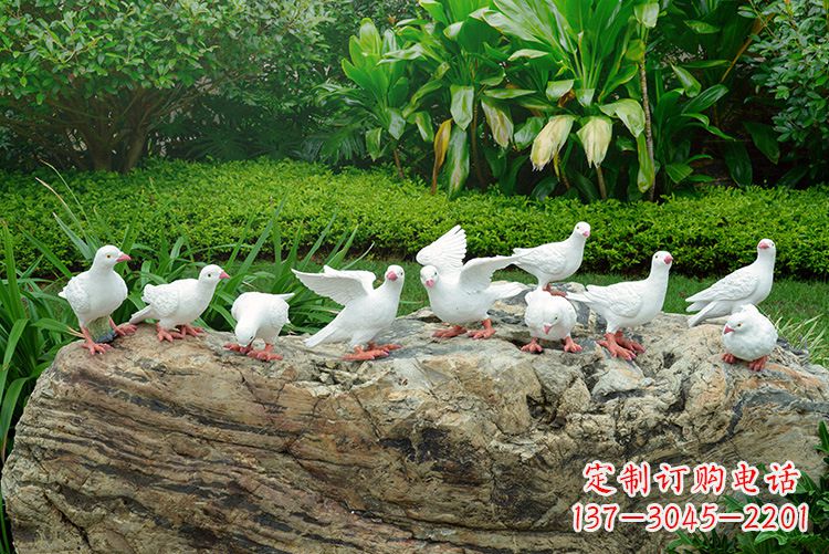 河南鸽子雕塑,母亲抱孩子的传家之宝
