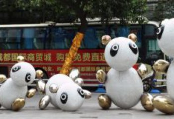 河南中领雕塑：优雅的不锈钢抽象熊猫雕塑