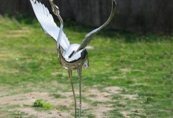 河南高端定制丹顶鹤展翅不锈钢雕塑