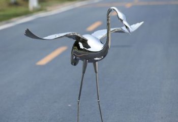 河南中领雕塑：酒店装饰精美仙鹤雕塑