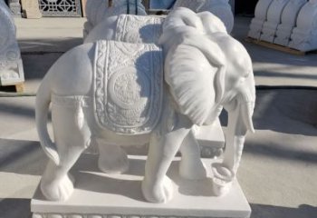 河南看门石雕大象，精致雕塑工艺的经典之作