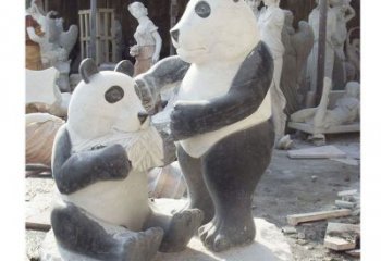 河南母子熊猫石雕，传达真挚的亲情