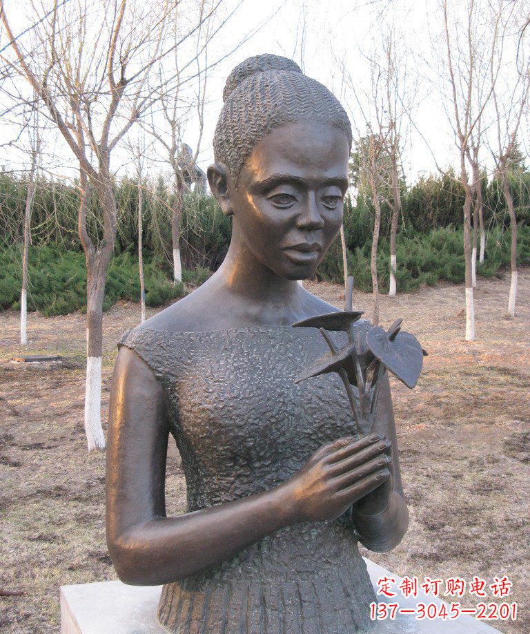 河南浪漫艺术·女人铜雕