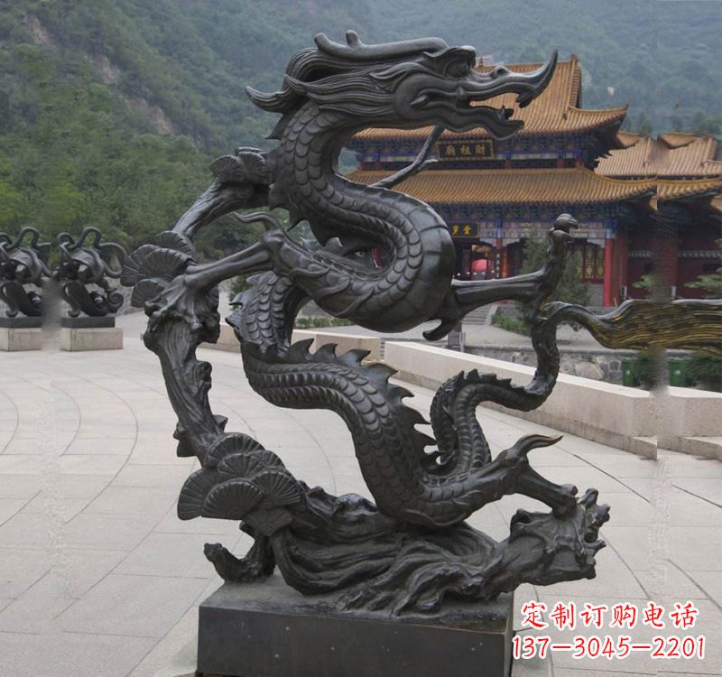 河南超群绝伦的盘龙铜雕