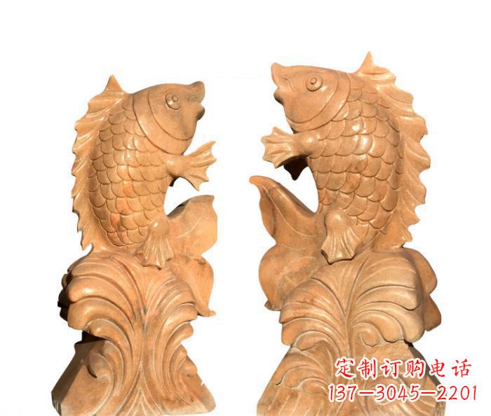 河南中领雕塑:精美的鲤鱼喷水晚霞红石雕