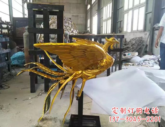 河南精美凤凰雕塑漆金无双