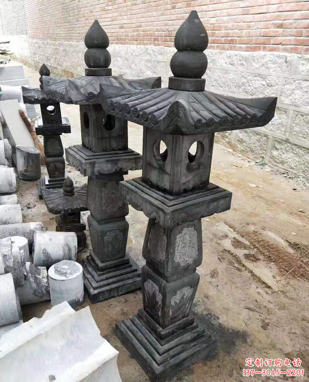 河南精巧细腻的青石宫灯雕塑