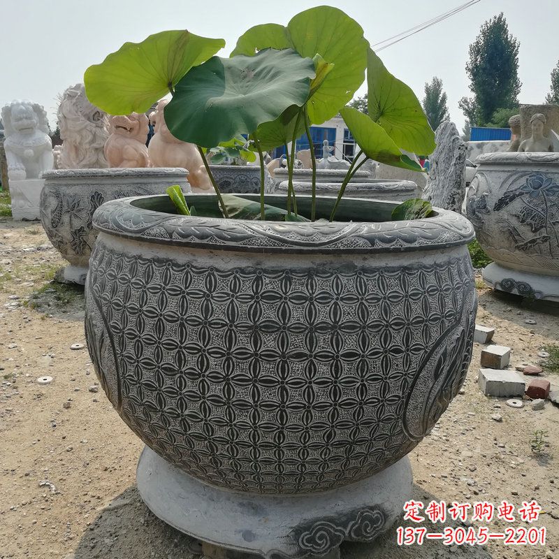 河南荷花鱼石雕塑,精美雕塑展现浪漫情怀