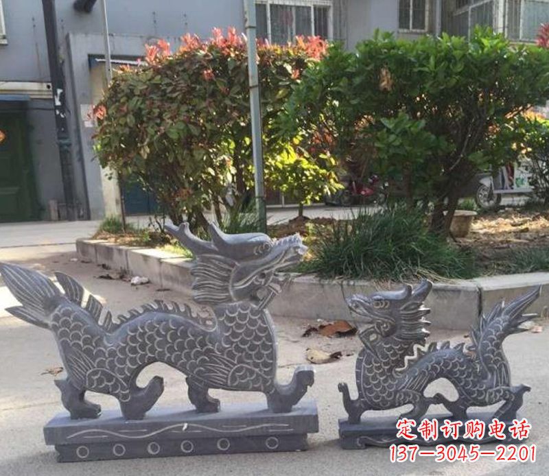 河南青石雕刻母子龙是由中领雕塑工厂家生产的一…