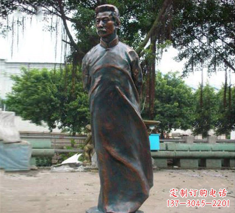 河南青铜校园名人鲁迅雕像