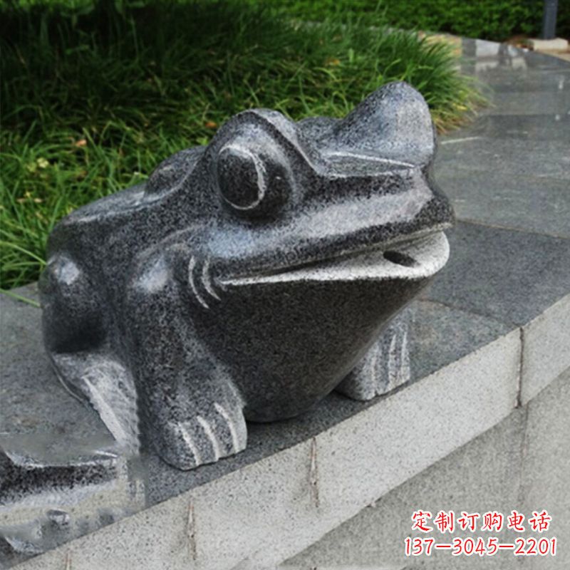 河南活力四射的青蛙喷水雕塑