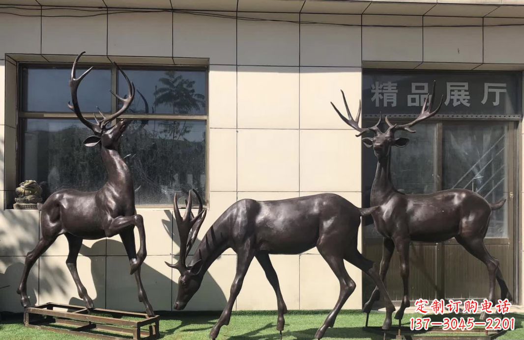 河南群鹿铜雕塑,艺术精雕细琢