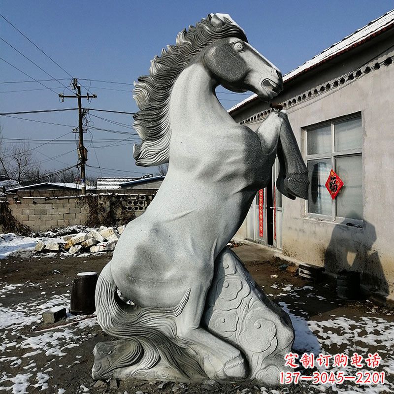 河南艺术品呈献——人立而起的马儿石雕