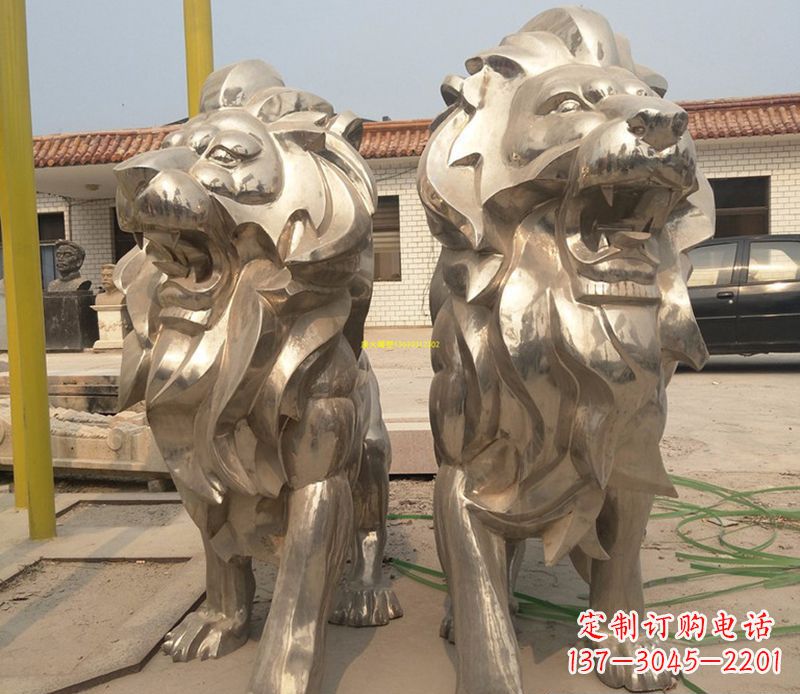 河南象征力量与智慧的狮子雕塑