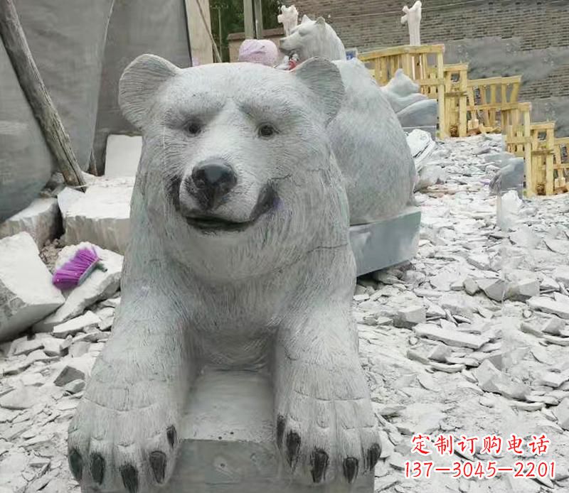 河南高端石雕狗熊雕塑,精致细节,完美还原动物真实感